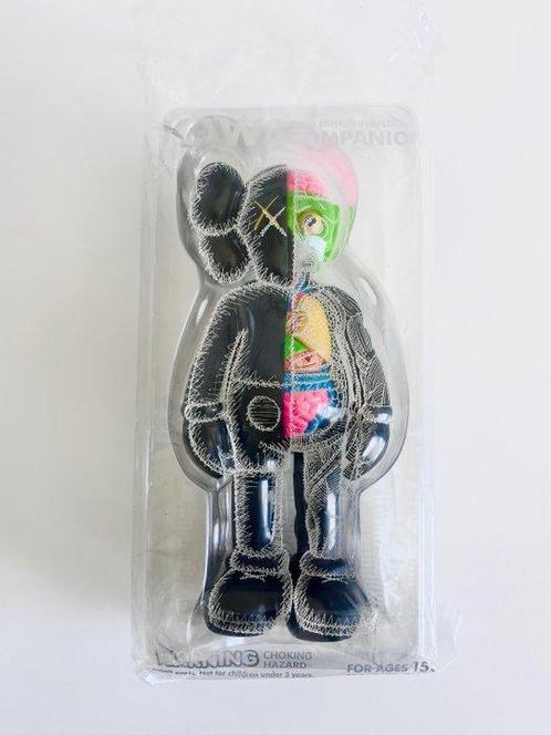 Kaws (1974) - Kaws companion flayed black medicom toy 2016, Antiek en Kunst, Kunst | Schilderijen | Modern