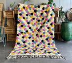 Levendig handgeweven Berber tapijt met multicolore pompons -, Huis en Inrichting, Stoffering | Tapijten en Kleden, Nieuw