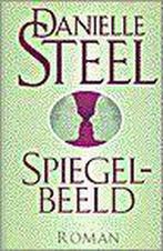 Spiegelbeeld 9789024538515 Danielle Steel, Boeken, Verzenden, Gelezen, Danielle Steel