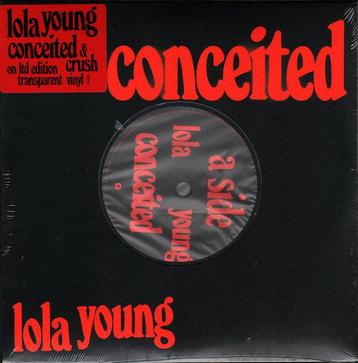 Lola Young - Conceited + Crush (Vinylsingle) beschikbaar voor biedingen