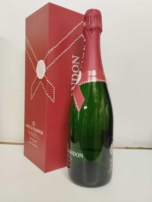 Moët & Chandon, collection Pharell - Champagne - 3 Flessen, Verzamelen, Wijnen