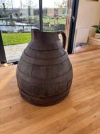 Kruik - Eik - Een karaf Bourgogne-wijn