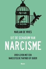 Uit de schaduw van narcisme 9789024437962 Marjan de Vries, Boeken, Verzenden, Gelezen, Marjan de Vries