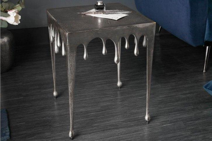 Extravagante bijzettafel LIQUID LINE S 34cm zilver, Huis en Inrichting, Tafels | Sidetables, Ophalen of Verzenden