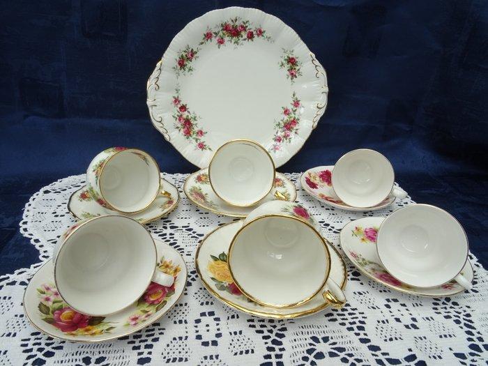 English porcelain tea/coffee set - Theeservies - Porselein -, Antiek en Kunst, Antiek | Meubels | Tafels