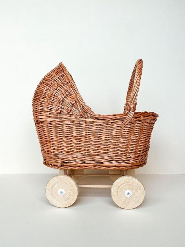 Hollie poppenwagen riet little flow van €94,99 voor €75,99, Kinderen en Baby's, Speelgoed | Overig, Ophalen of Verzenden