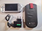 PSP 3000 zilver met garantie, hoes, lader en 32GB, Met games, Overige kleuren, PSP 3000, Refurbished