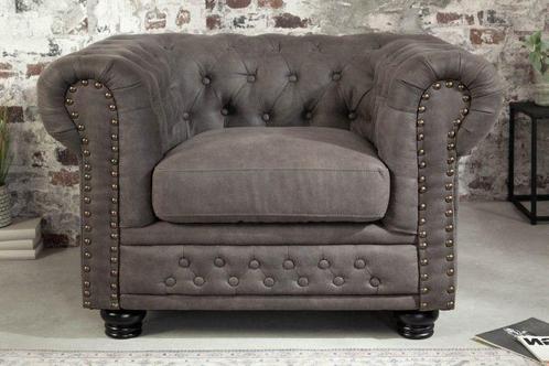 Chesterfield fauteuil 110cm vintage grijs taupe met, Huis en Inrichting, Banken | Bankstellen, Ophalen of Verzenden