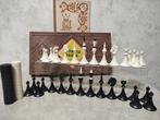 Schaakspel - A complete set of Chess and Checkers in its