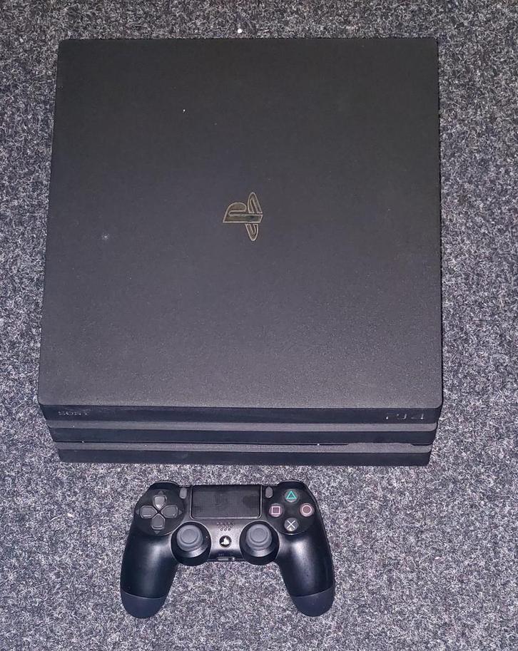 Ps4 pro met controller (ps4 tweedehands console), Spelcomputers en Games, Games | Sony PlayStation 4, Zo goed als nieuw, Ophalen of Verzenden