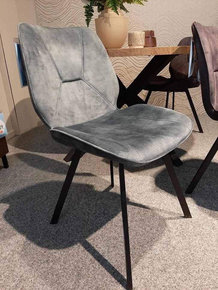 Eetkamerstoelen Beerse (set van 4) **SHOWROOMMODEL**, Huis en Inrichting, Stoelen, Nieuw, Stof