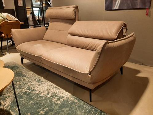 3-zitsbank Pontifece **SHOWROOMMODEL**, Huis en Inrichting, Banken | Sofa's en Chaises Longues, Nieuw