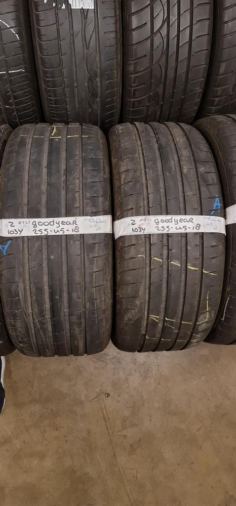 2x 255-45-18 Goodyear Zomer 4.5mm €35 Per Band 255 45 18, Auto-onderdelen, Banden en Velgen, 18 inch, Zomerbanden, 255 mm, Personenwagen