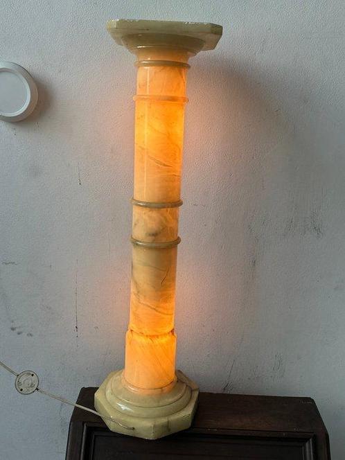 Mid-century modern Kolom - 1980-1990 - Ivoren hoofdletter, Antiek en Kunst, Curiosa en Brocante