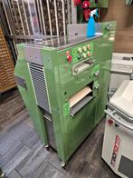 Kalmeijer deegverwerkinginstallatie in veiling bakkerij, Gebruikt, Bakkerij en Slagerij