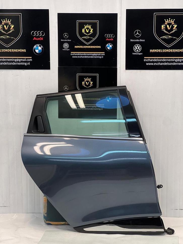 Renault Clio Estate portier 4-deurs rechts achter deur 2017, Auto-onderdelen, Carrosserie en Plaatwerk, Gebruikt, Renault, Achter