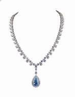 Halsketting - 18 karaat Witgoud - 73.19ct. tw. Blauw Diamant, Sieraden, Tassen en Uiterlijk, Kettingen, Nieuw