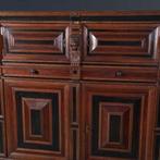 Zeeuwse vierdeurskast ca 1660 met kussens en ebbenhout No68, Antiek en Kunst, Antiek | Meubels | Kasten, Ophalen of Verzenden