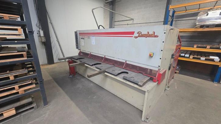 Baykal MGH 3100x10 2008 plaatschaar, Zakelijke goederen, Machines en Bouw | Metaalbewerking