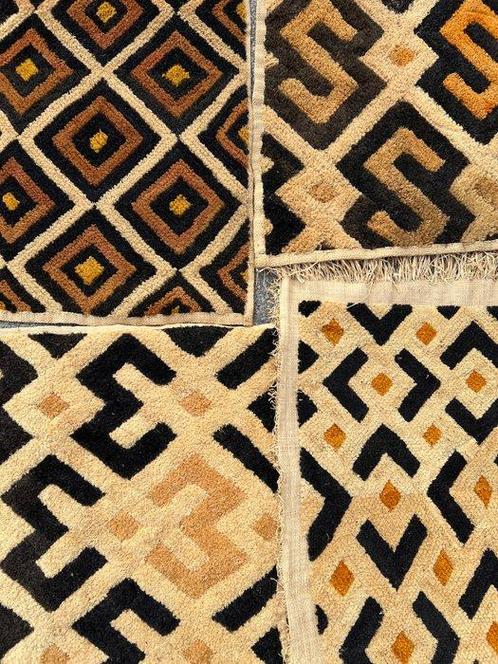 Nr. 19 4 stuks Kassai Raffia Matten - Vloerkleed - 60 cm -, Antiek en Kunst, Kunst | Niet-Westerse kunst