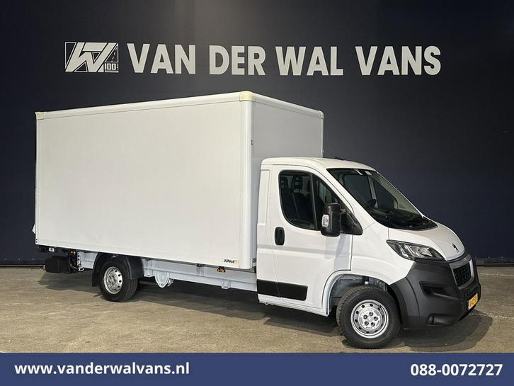 Peugeot Boxer | 2.2 BlueHDi 141pk Bakwagen Laadklep Euro6, Auto's, Bestelauto's, Dealer onderhouden, Lease, Handgeschakeld, Diesel