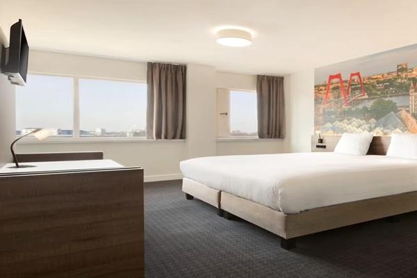 Studio Schiekade in Rotterdam, Huizen en Kamers, Huizen te huur, Via bemiddelaar, Rotterdam, Appartement