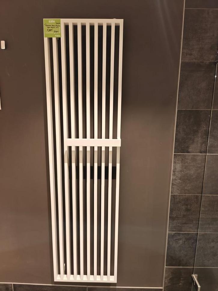 Showmodel designradiator 47x180 - 0085, Doe-het-zelf en Verbouw, Verwarming en Radiatoren, Radiator, Nieuw, Ophalen