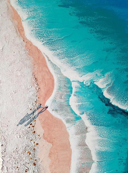 Jasmin Navoyan - AMBER BEACH /Beach for Two series, Antiek en Kunst, Kunst | Schilderijen | Modern