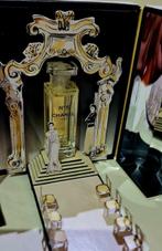 Chanel - Parfumfles - Kanaal N5 - Karton, parfum - COCO, Antiek en Kunst