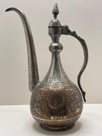 Kan - Qajar koperen kruik (Abrigh) met deksel en handvat –