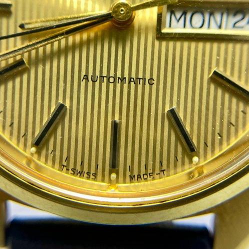 Bulova - Day Date Vertical Texture Dial - Zonder, Sieraden, Tassen en Uiterlijk, Horloges | Heren
