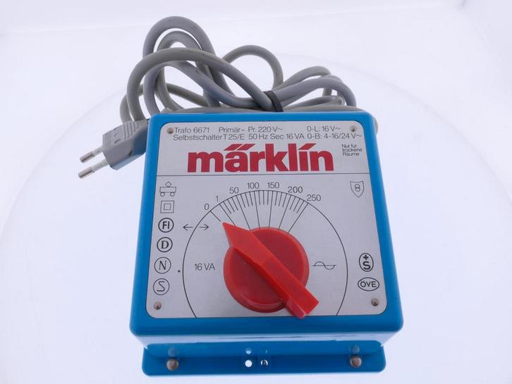 Schaal H0 Märklin 6671 transformator 16 VA #9187 (H0 (1:87), Hobby en Vrije tijd, Modeltreinen | H0, Wisselstroom, Analoog, Gebruikt