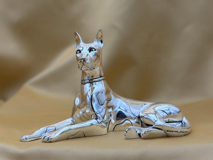 Beeld, Decorative sculpture depicting a reclining Great Dane, Antiek en Kunst, Antiek | Goud en Zilver
