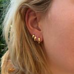 Zilveren ronde huggie hoops 3.5mm breed 14k geel goud