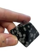 Obsidiaan sneeuwvlok piramide 35 mm, Nieuw