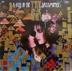 LP gebruikt - Siouxsie And The Banshees - A Kiss In The D..., Zo goed als nieuw, Verzenden