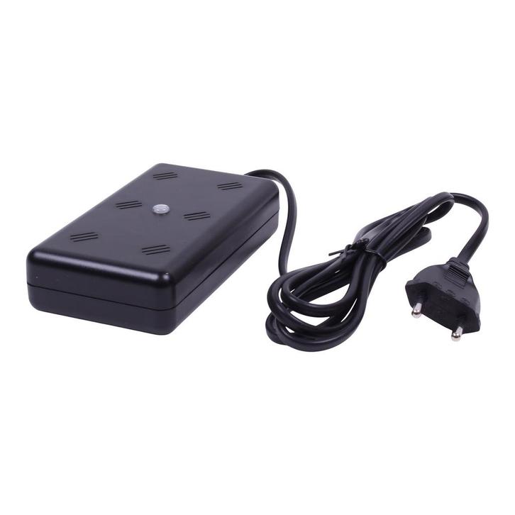 Isotronic marter- en kattenverjager LED voor binnen, Tuin en Terras, Aarde en Mest, Verzenden