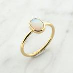 Gouden ring met edelopaal (witte opaal, witte edelopaal), Goud, Met edelsteen, Gebruikt, 17 tot 18