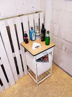 Bijzettafel - Vintage industriële kast - Staal, Antiek en Kunst