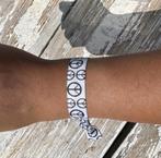 Elastische vredes armband/haarelastiek zwart/wit, Sieraden, Tassen en Uiterlijk, Armbanden, Verzenden, Nieuw, Wit, Elastiek