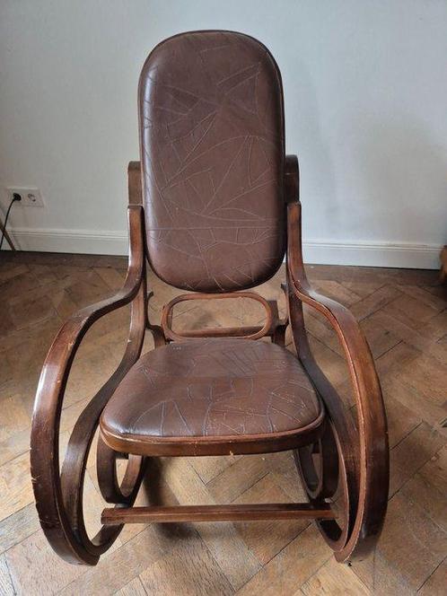 Luigi Crassevig - stilvoller Schaukelstuhl aus gebogenem, Antiek en Kunst, Curiosa en Brocante