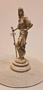 Guillenlin - Beeld, Arab warrior woman with sword - 39 cm -