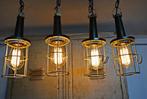 Plafondlamp - Bakeliet - Vier vintage industriële bakelieten