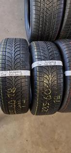 2x 235-60-18 Bridgestone Winter 5.5mm €45 Per Band 235 60 18, Auto-onderdelen, Banden en Velgen, Ophalen, 18 inch, Gebruikt, Winterbanden