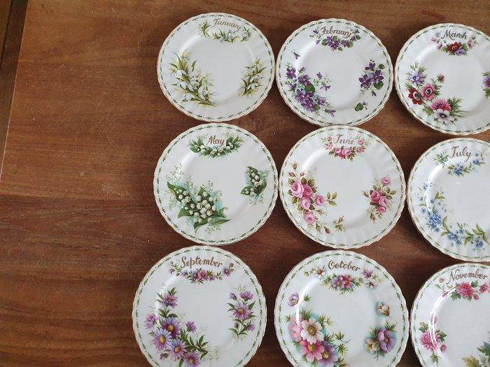 Royal Albert - Gebak/taartset (12) - Flower of the month -, Antiek en Kunst, Antiek | Meubels | Tafels