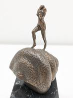 Salvador Dali (1904-1989) - sculptuur, Donna nuda che sale