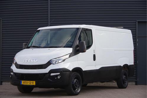 Iveco Daily 35S13V 2.3 L2H1 3.5T TREKHAAK, CAMERA, CRUISE, A, Auto's, Bestelauto's, Onderhoudsboekje, Lease, Grijs, Handgeschakeld
