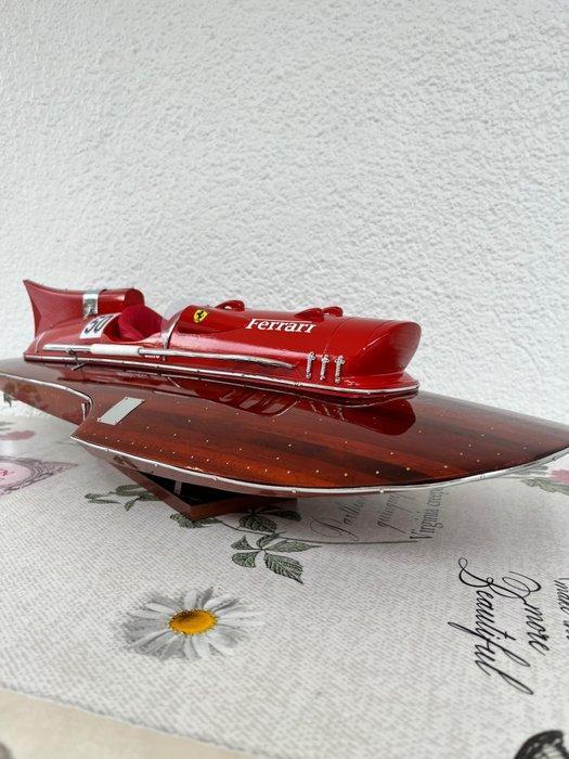 Hydroplane maquette de luxe modelisme FERRARI ARNO IX bois, Hobby en Vrije tijd, Modelauto's | 1:5 tot 1:12