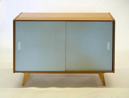 Vintage dressoir Jiri Jiroutek U-452, Huis en Inrichting, Kasten | Dressoirs, 100 tot 150 cm, 25 tot 50 cm, Met deur(en), Met plank(en)