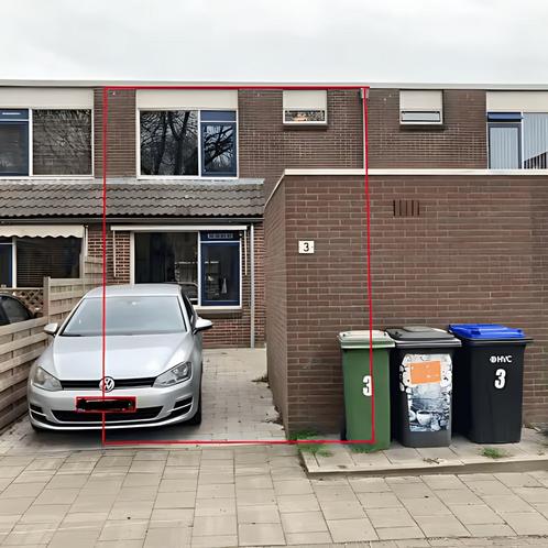 Tussenwoning met tuin en parkeerplaats in Koog aan de Zaan g, Huizen en Kamers, Huizen te huur, Direct bij eigenaar